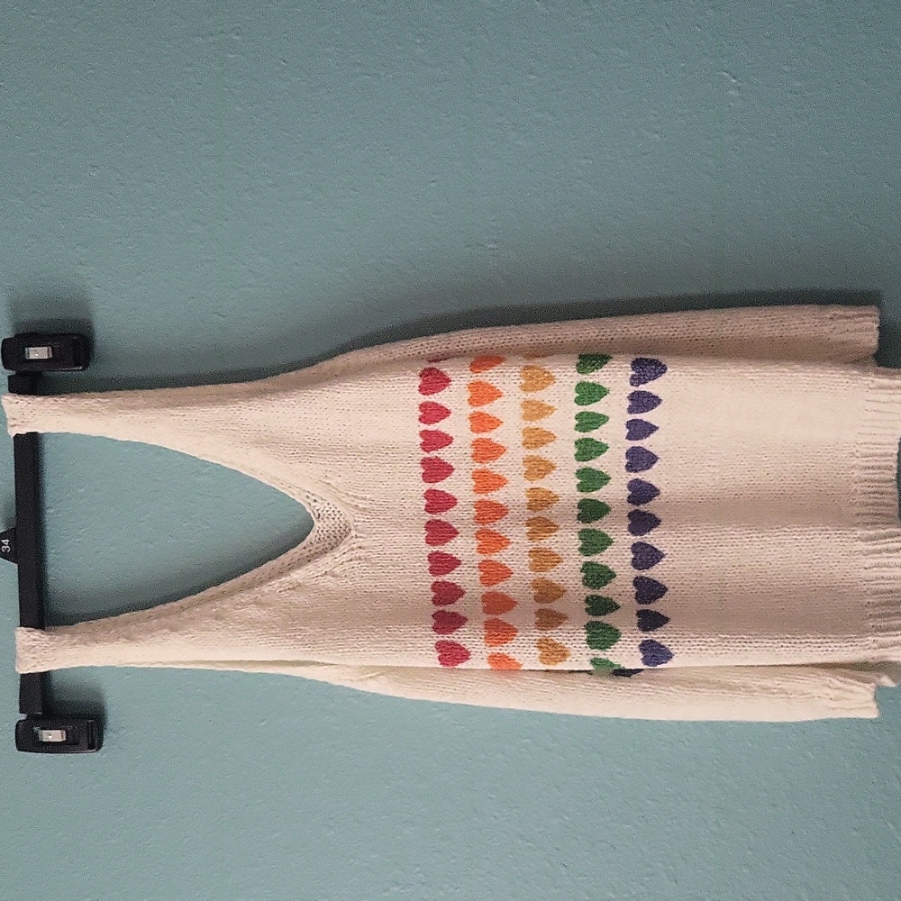 Moon & Madison Top Striped Hearts Sleeveless Sweater Rainbow Women’s Size SMALL